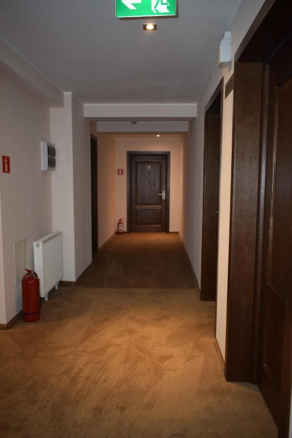 Hotel Regal Braszów Zewnętrze zdjęcie