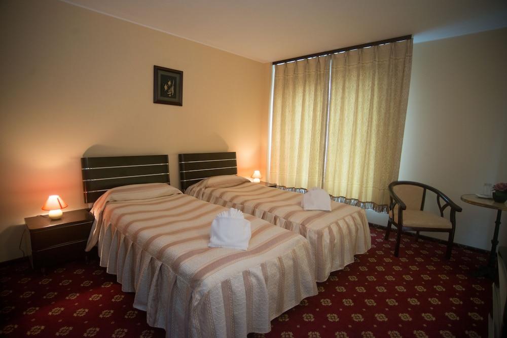 Hotel Regal Braszów Zewnętrze zdjęcie