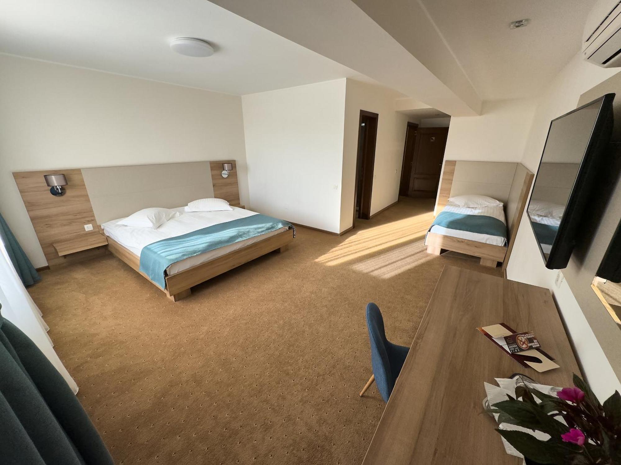 Hotel Regal Braszów Zewnętrze zdjęcie