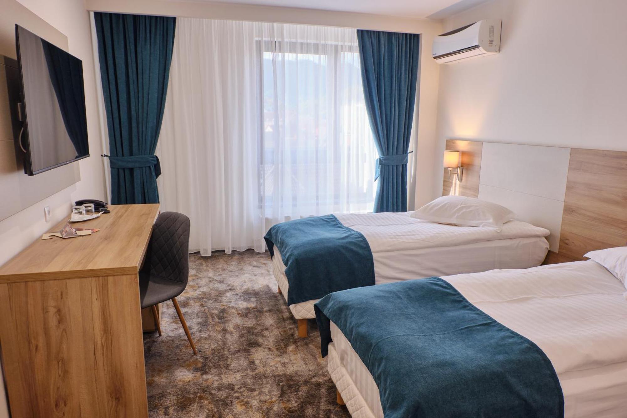 Hotel Regal Braszów Zewnętrze zdjęcie