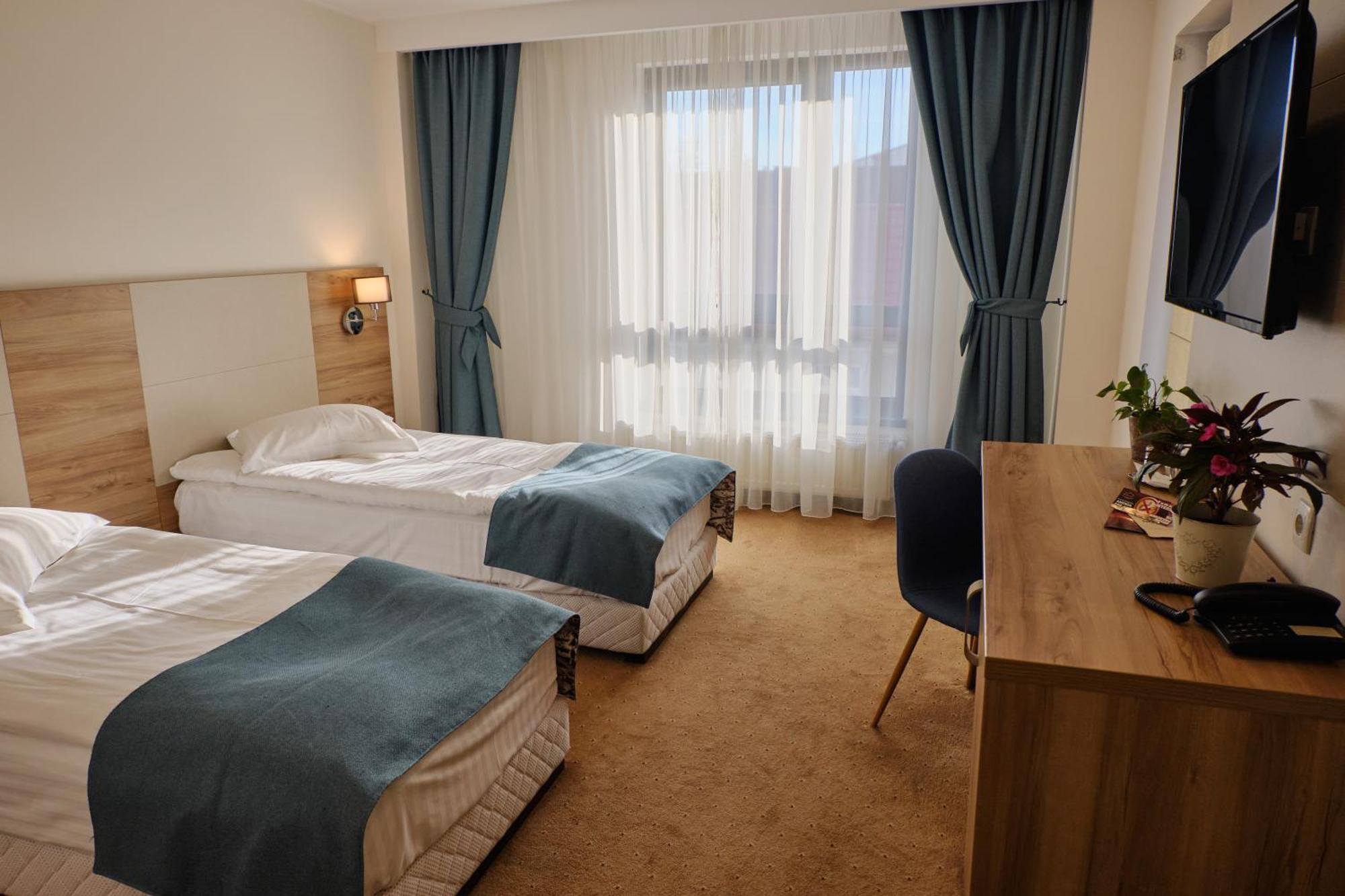 Hotel Regal Braszów Zewnętrze zdjęcie