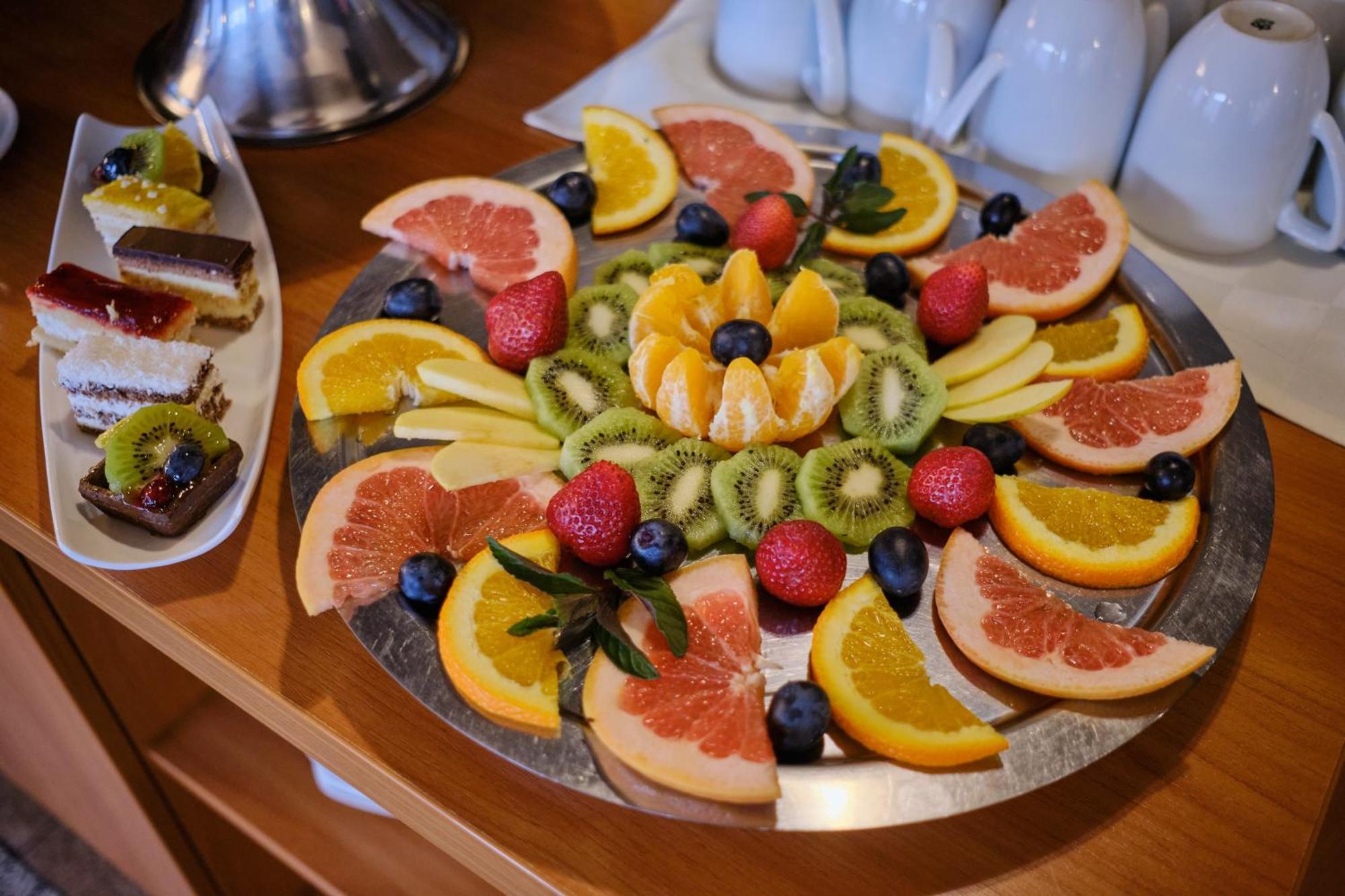 Hotel Regal Braszów Zewnętrze zdjęcie