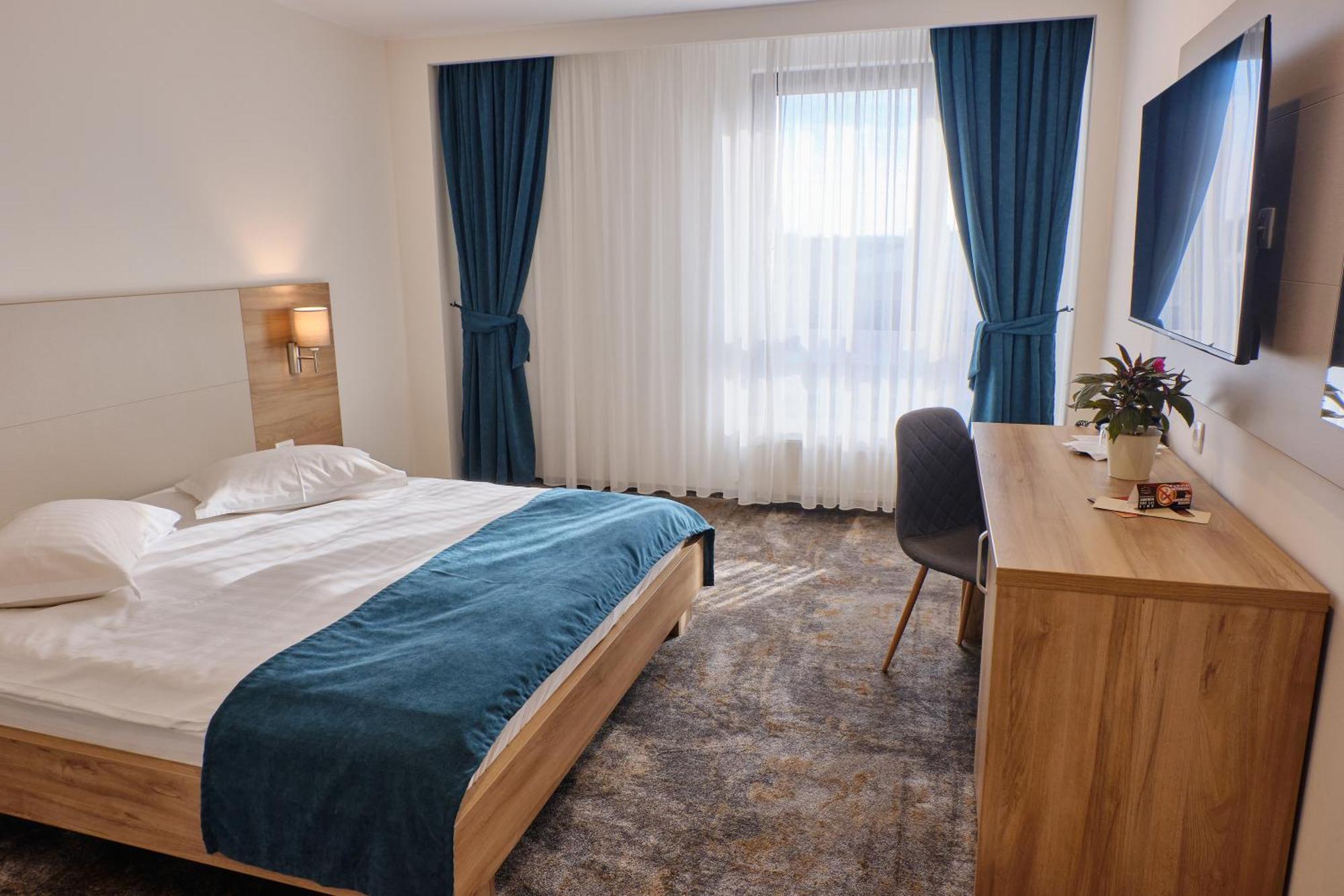 Hotel Regal Braszów Zewnętrze zdjęcie