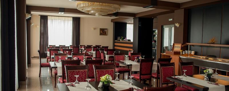 Hotel Regal Braszów Zewnętrze zdjęcie